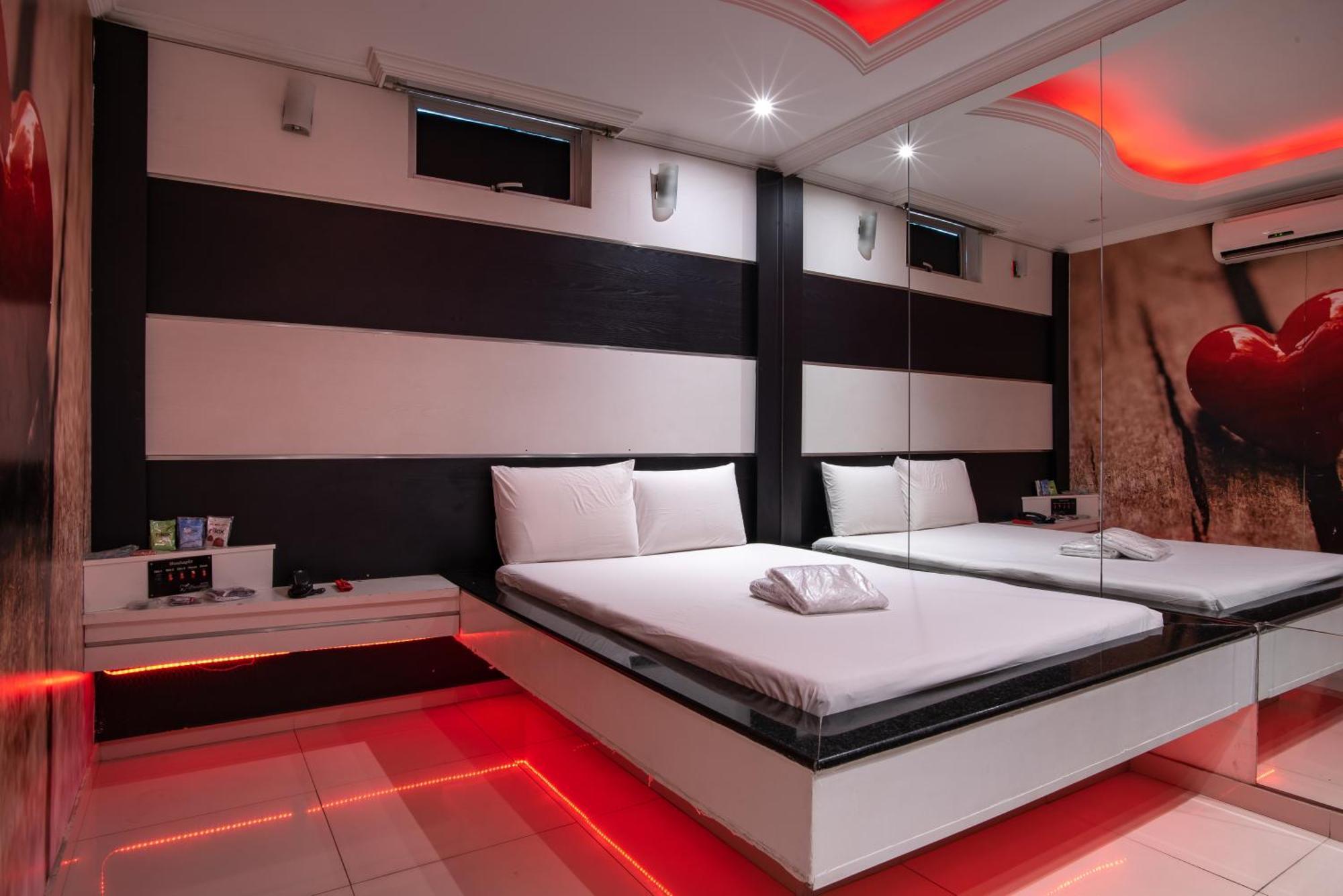 Motel Fantasy 2 (Adults Only) Contagem Ngoại thất bức ảnh