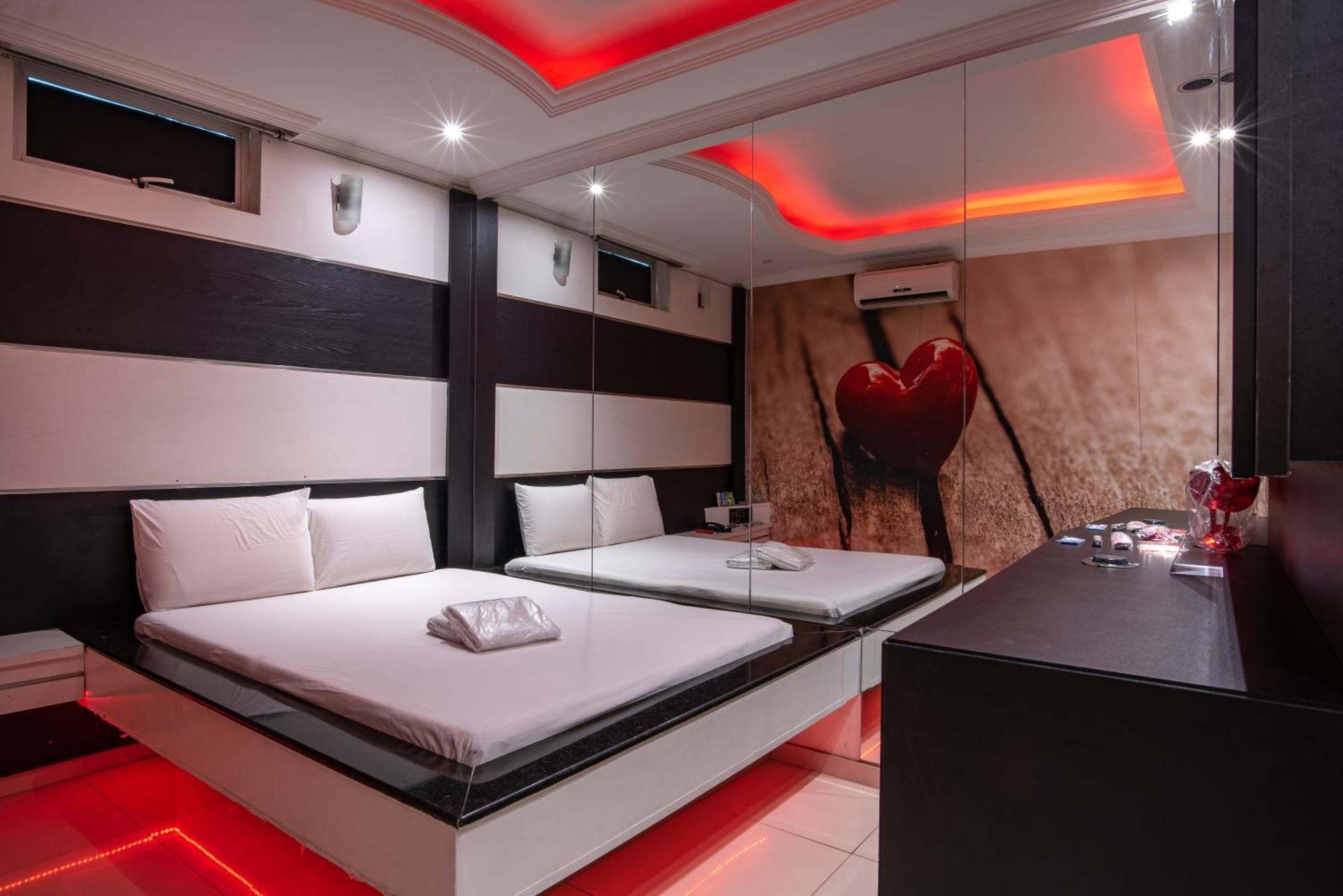 Motel Fantasy 2 (Adults Only) Contagem Ngoại thất bức ảnh