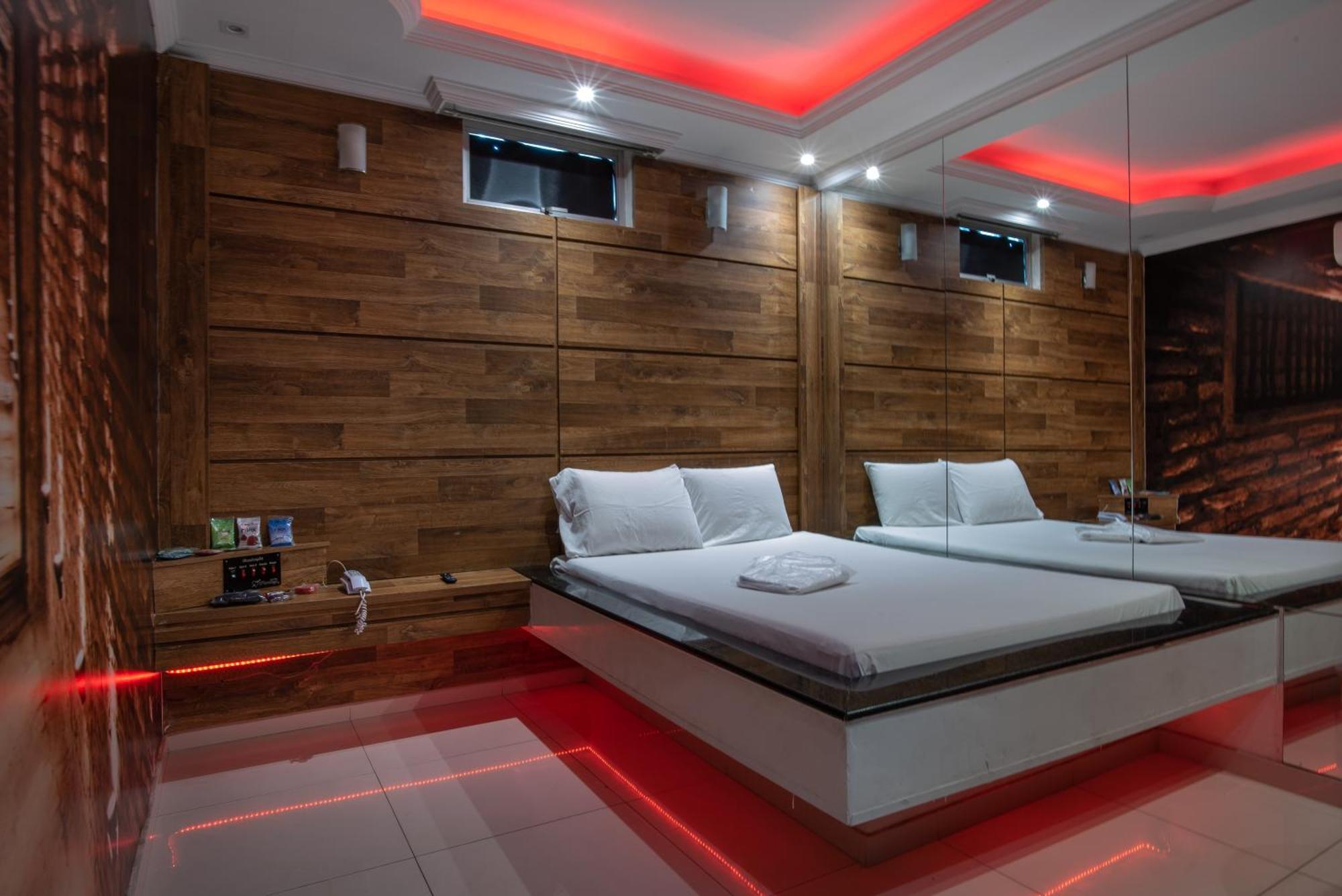 Motel Fantasy 2 (Adults Only) Contagem Ngoại thất bức ảnh