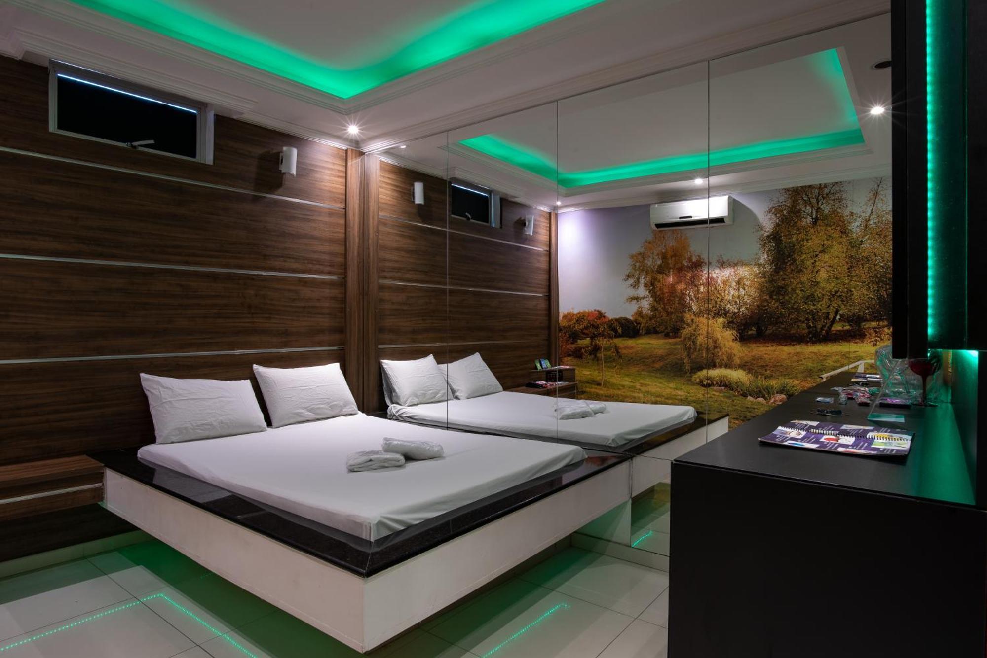 Motel Fantasy 2 (Adults Only) Contagem Ngoại thất bức ảnh