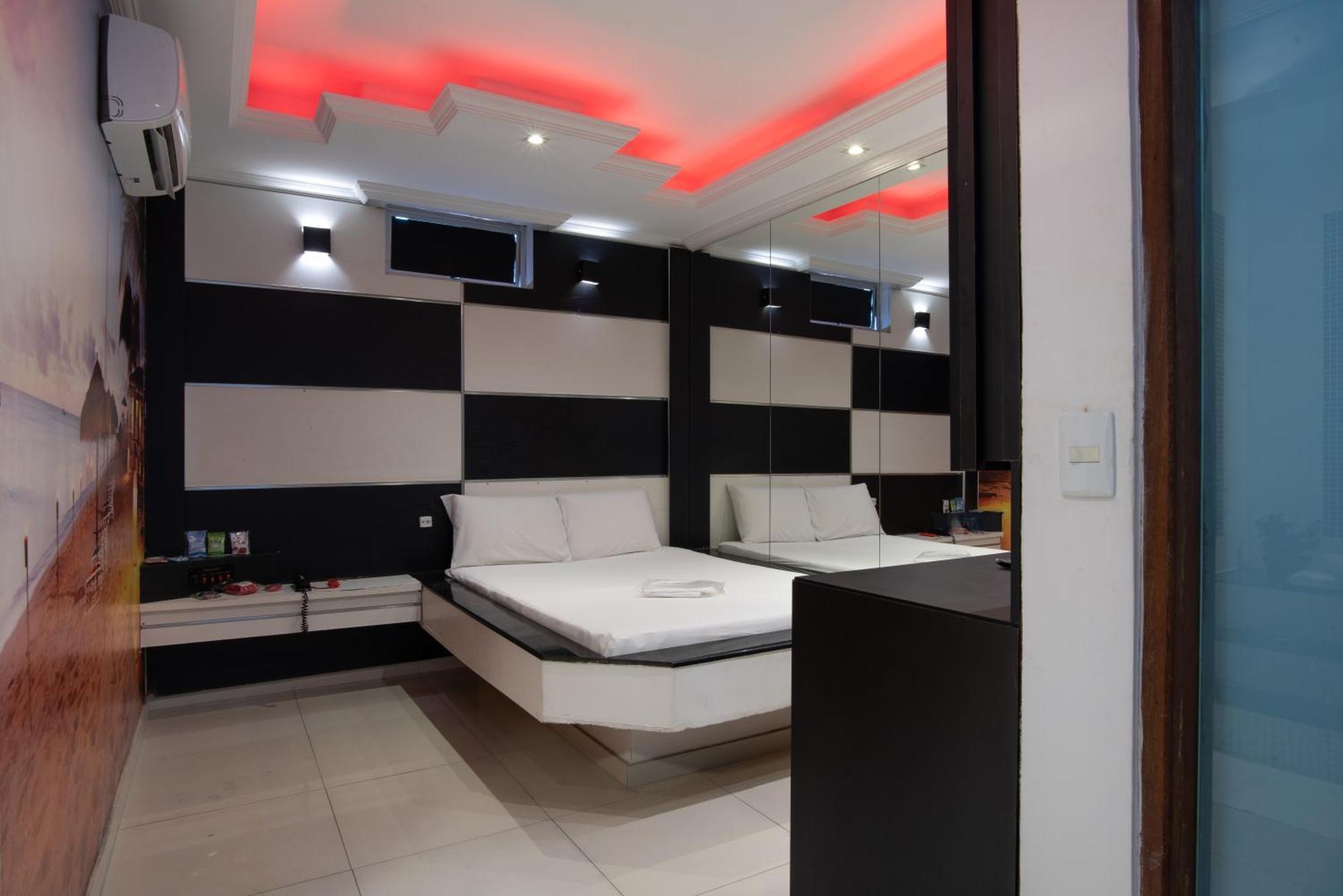 Motel Fantasy 2 (Adults Only) Contagem Ngoại thất bức ảnh